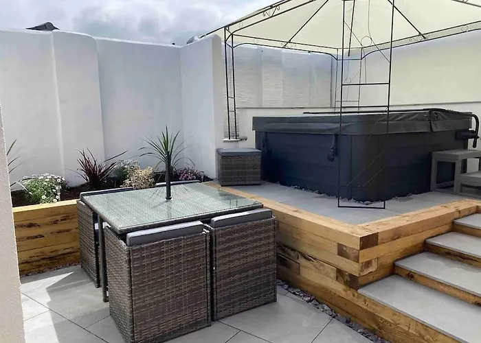 Flat Lode Nook Modern 2 Bed Home With Hot Tub